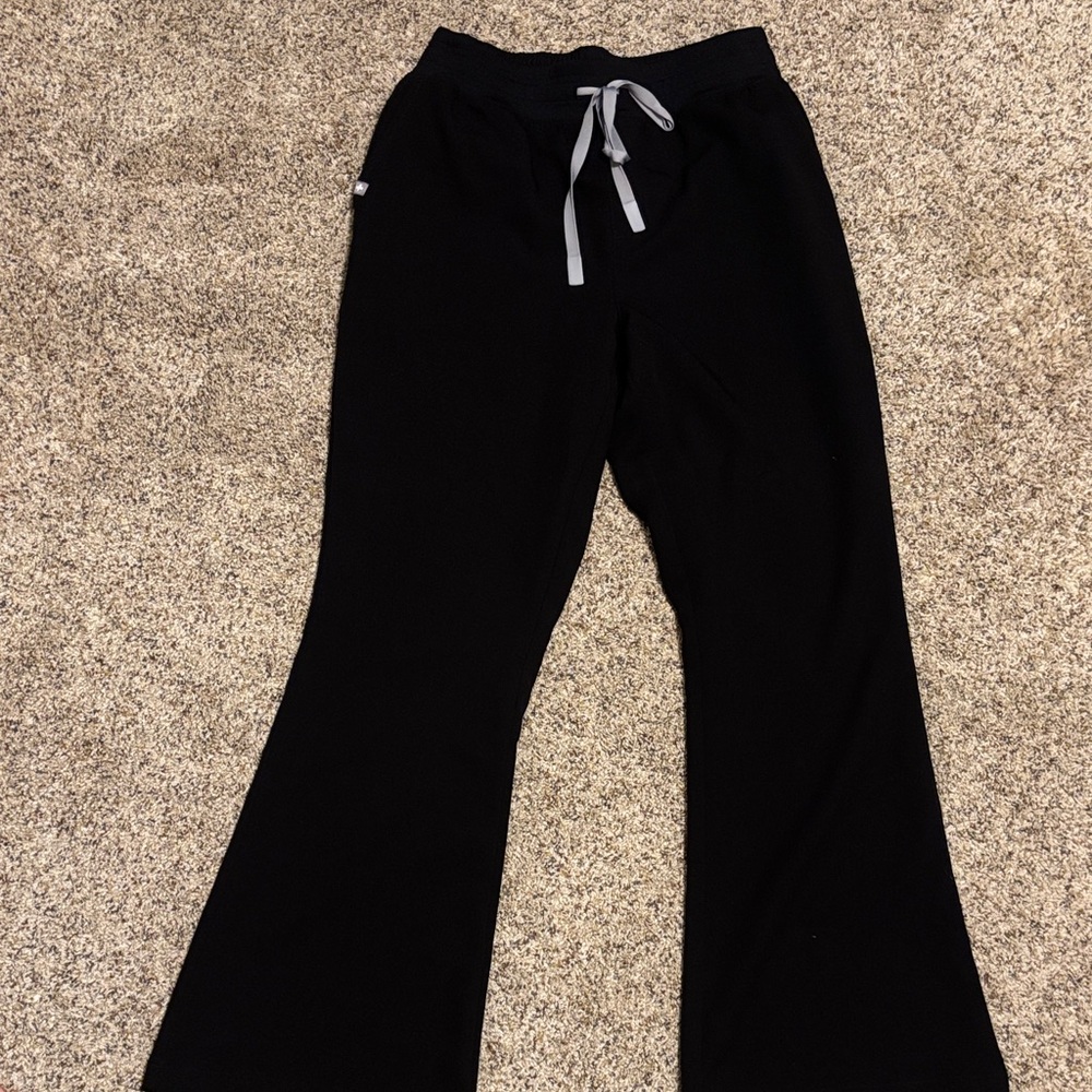 Figs flare black scrub pants M/P